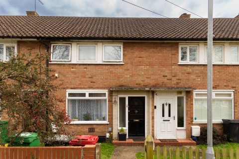View Full Details for Parry Green North, Slough, Berkshire