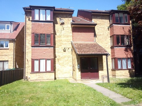 View Full Details for Mead Avenue, Langley, Berkshire