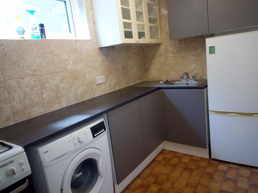 Images for Hencroft Street South, Slough
