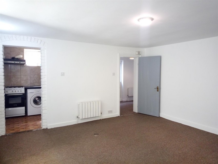 Images for Hencroft Street South, Slough