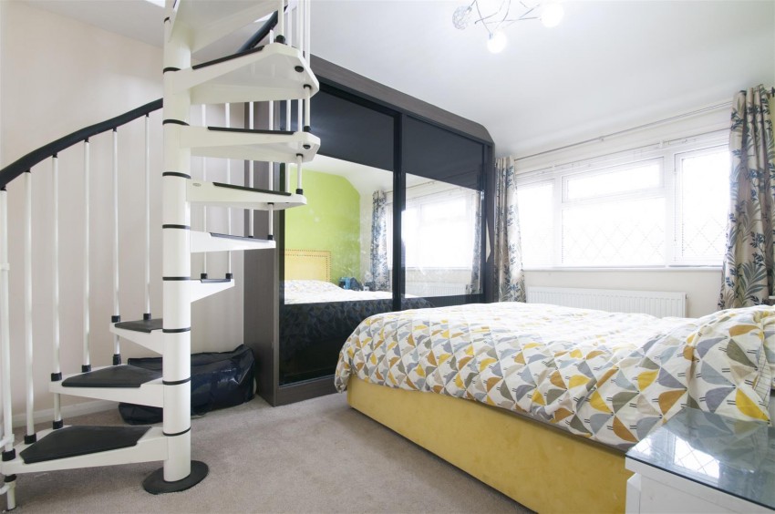 Images for Meadfield Avenue, Langley