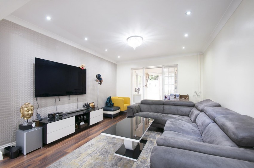 Images for Meadfield Avenue, Langley
