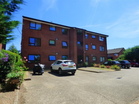 View Full Details for Kimberley Close, Slough, Berkshire