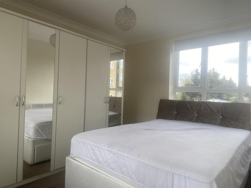 Images for Wellesley Court, Bathurst  Walk, Iver