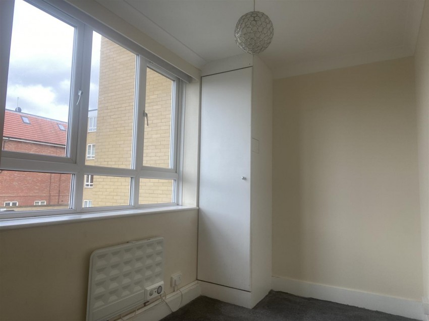 Images for Wellesley Court, Bathurst  Walk, Iver