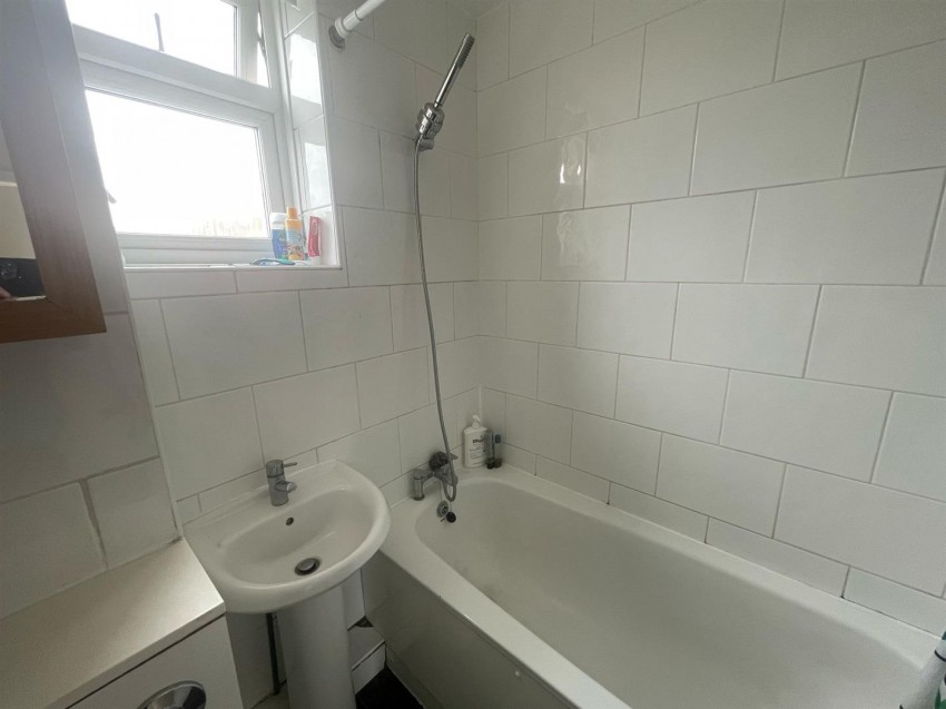 Images for Wellesley Court, Bathurst  Walk, Iver