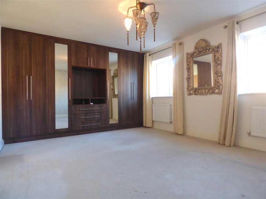 Images for Foxherne, Langley, Berkshire