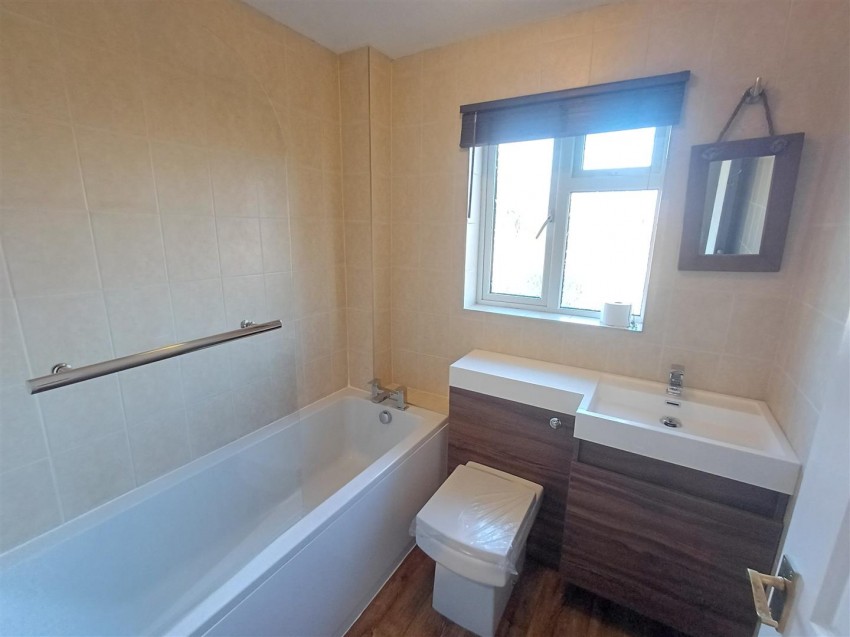 Images for Bates Close, George Green