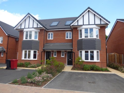 View Full Details for Starling Crescent, Kings Reach, Langley