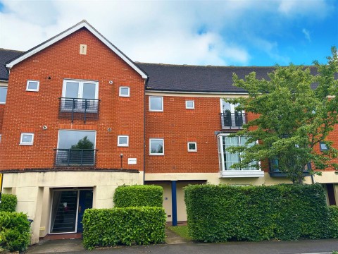 View Full Details for Grasholm Way, Langley, Berkshire