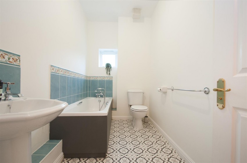 Images for Grasholm Way, Langley, Berkshire