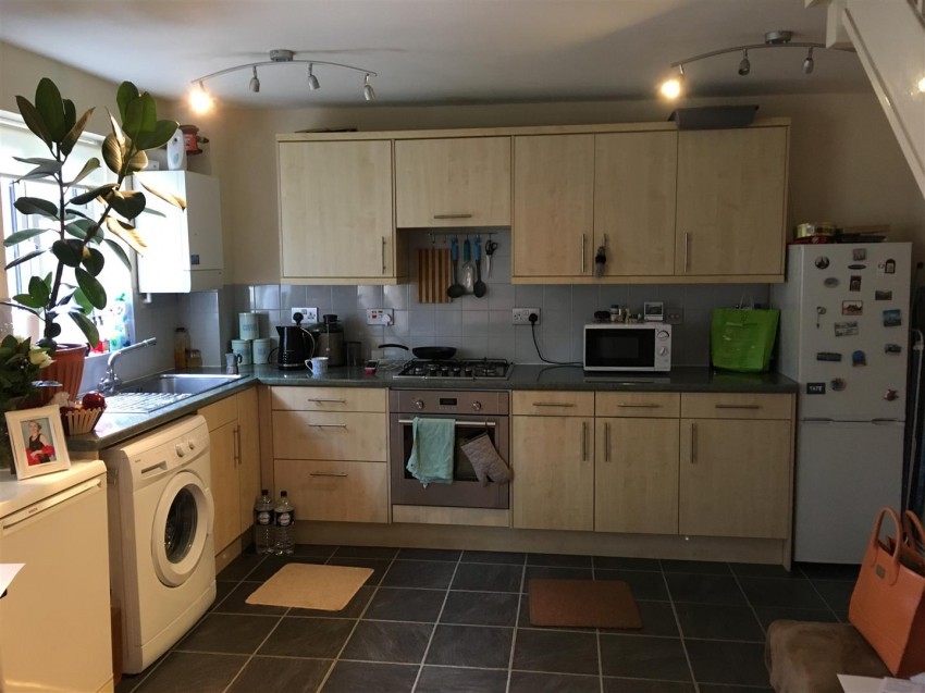 Images for Bates Close, George Green, Berkshire