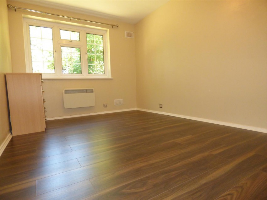 Images for Shelton Court, London Road, Langley
