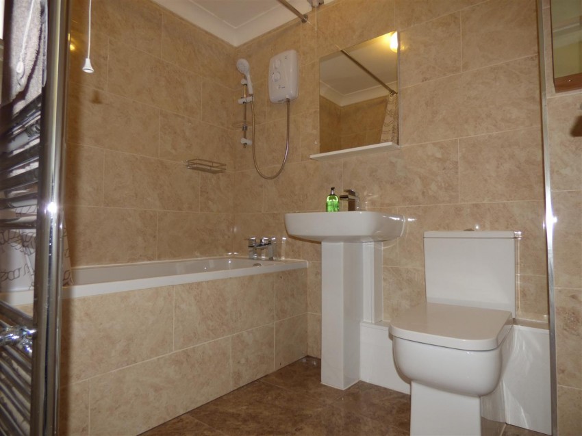 Images for Shelton Court, London Road, Langley